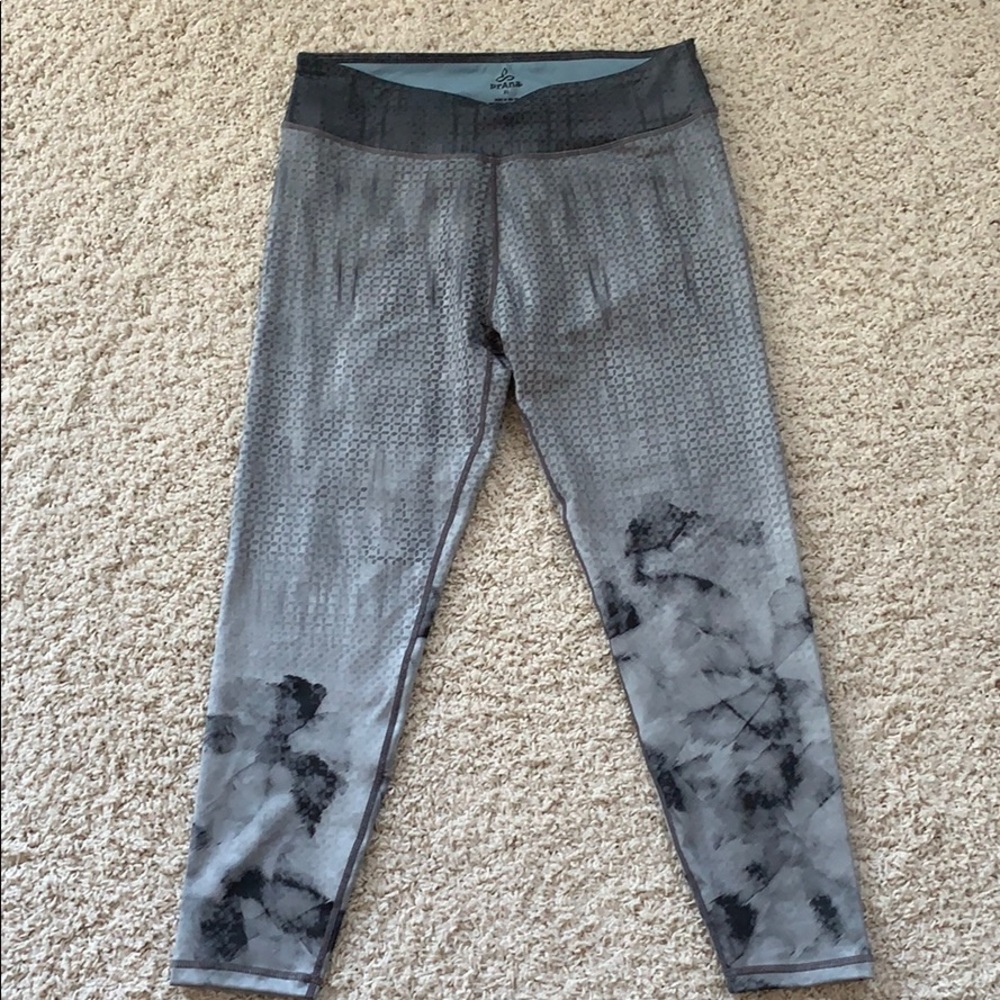 Prana charcoal print workout tights XL